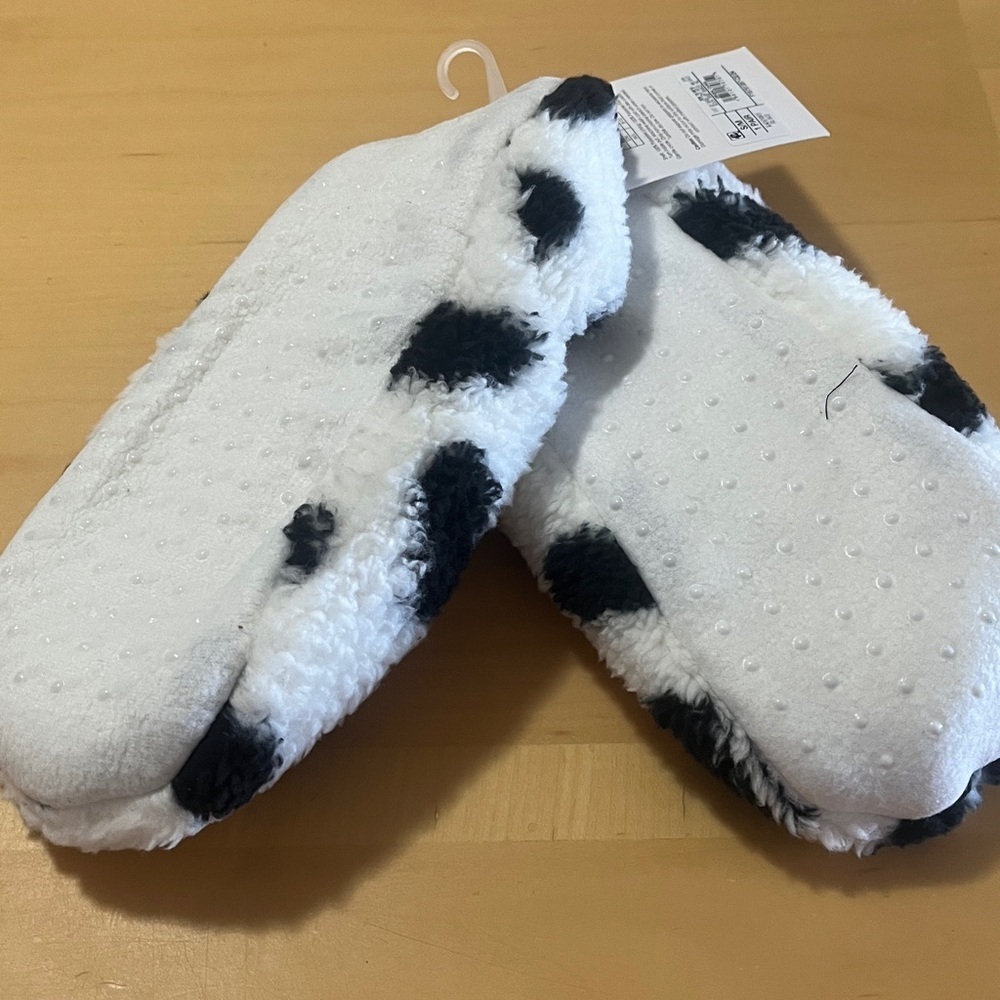 Cozy Heart Pattern Slippers - Picture 3 of 3
